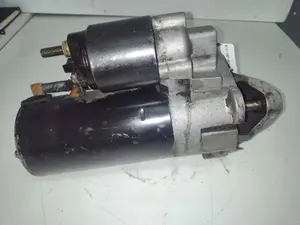 Foto de MOTOR ARRANQUE VOLKSWAGEN PASSAT BERLINA (3B2) referencia 0001110128 foto 2