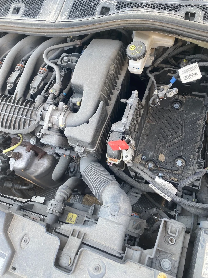 Foto de CAJA FILTRO AIRE PEUGEOT 208 (P2) 1.2 PureTech (74 CV / 55 KW) referencia 9817014180