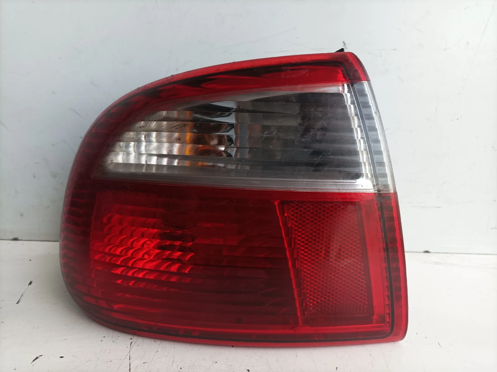 Foto de PILOTO TRASERO DERECHO SEAT TOLEDO (1M2) 1.6 16V (105 CV / 77 KW) referencia 1M5945096B