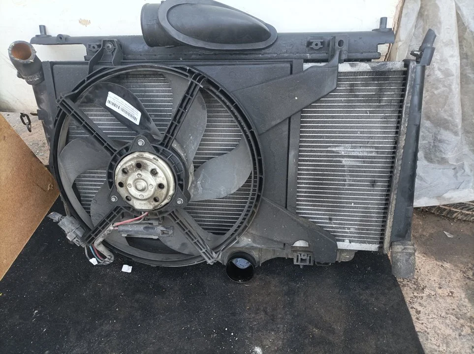 Foto de INTERCOOLER VOLVO V40 FAMILIAR 1.9 Diesel CAT (116 CV / 85 KW) referencia 30882397
