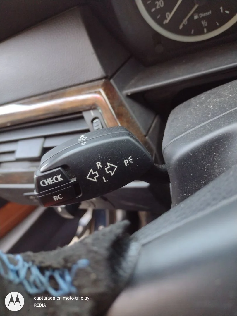 Foto de MANDO INTERMITENTES BMW SERIE 5 BERLINA (E60) 3.0 Turbodiesel CAT (218 CV / 160 KW)