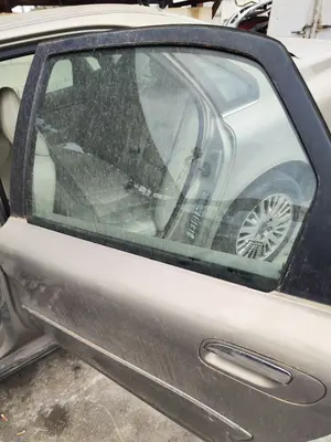 Foto de LUNA TRASERA IZQUIERDA VOLVO S80 BERLINA 2.4 Diesel (131 CV / 96 KW)