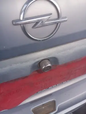 Foto de CERRADURA MALETERO / PORTON OPEL ASTRA G BERLINA 1.6 CAT (Z 16 SE / L55) (84 CV / 62 KW) referencia 9130569