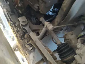 Foto de BRAZO SUSPENSION DELANTERO IZQUIERDO VOLKSWAGEN GOLF PLUS V (5M1) 1.9 TDI (105 CV / 77 KW)