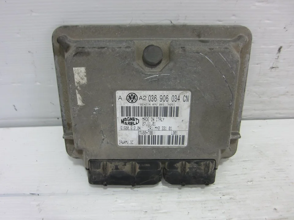 Foto de CENTRALITA MOTOR UCE VOLKSWAGEN GOLF IV BERLINA (1J1)(10.1997) 1.6 16V (105 CV / 77 KW) referencia 036906034