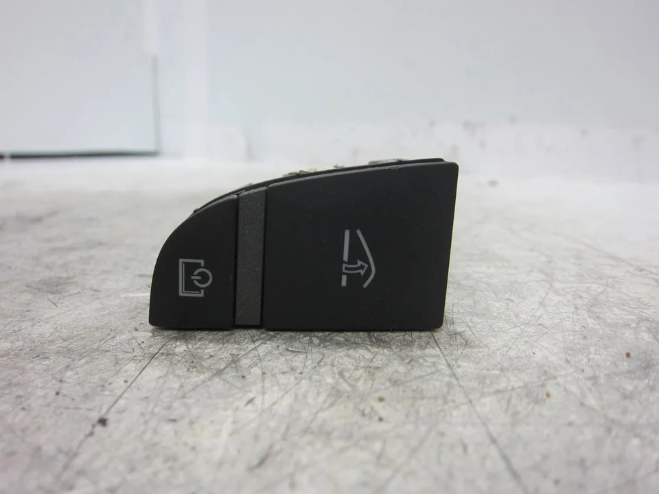 Foto de INTERRUPTOR AUDI A6 BERLINA (4F2) 4.2 V8 40V (335 CV / 246 KW) referencia 4F1927227