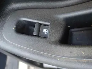 Foto de MANDO ELEVALUNAS TRASERO IZQUIERDO FIAT 500X (334) 1.0 CAT (120 CV / 88 KW)