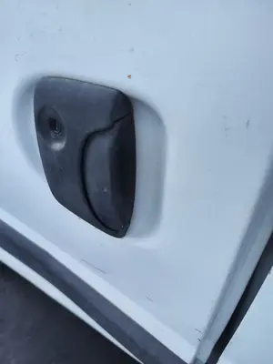 Foto de MANETA EXTERIOR LATERAL DERECHA RENAULT KANGOO I (F/KC0) 1.9 dCi Diesel CAT (84 CV / 62 KW)