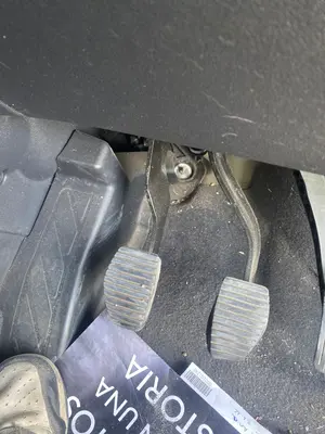 Foto de PEDAL EMBRAGUE PEUGEOT 3008 1.6 16V (120 CV / 88 KW)