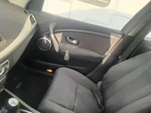 Foto de ELEVALUNAS DELANTERO DERECHO RENAULT MEGANE III SPORT TOURER 1.9 dCi Diesel (131 CV / 96 KW) referencia 807203154R