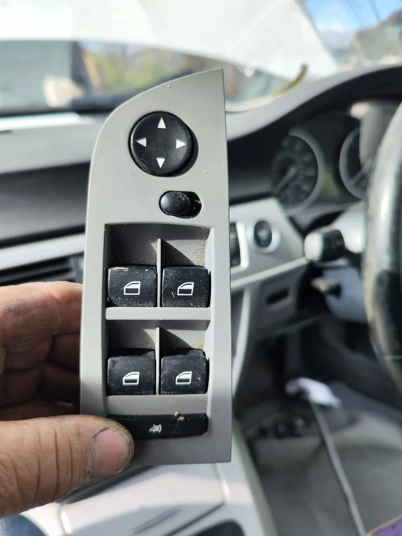 Foto de MANDO RETROVISOR BMW SERIE 3 BERLINA (E90) 2.0 Turbodiesel CAT (143 CV / 105 KW)