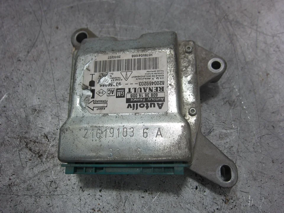 Foto de CENTRALITA AIRBAG RENAULT TRAFIC III FURGÓN 1.6 dCi Diesel Energy (120 CV / 88 KW) referencia 8200469203