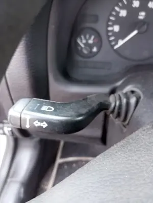 Foto de MANDO INTERMITENTES OPEL ASTRA G BERLINA 1.6 CAT (Z 16 SE / L55) (84 CV / 62 KW)
