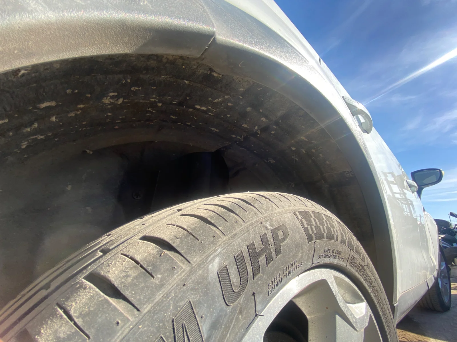 Foto de PASO RUEDA TRASERO DERECHO FORD KUGA (CBV) 2.0 TDCi CAT (136 CV / 100 KW)