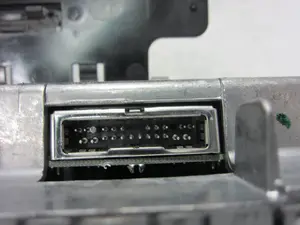 Foto de PANTALLA MULTIFUNCION AUDI A6 BERLINA (4F2) 4.2 V8 40V (335 CV / 246 KW) referencia 4F0919603A foto 5