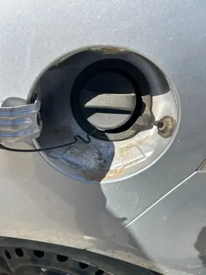Foto de DEPOSITO COMBUSTIBLE TOYOTA YARIS (KSP9/SCP9/NLP9) 1.3 16V CAT (101 CV / 74 KW)