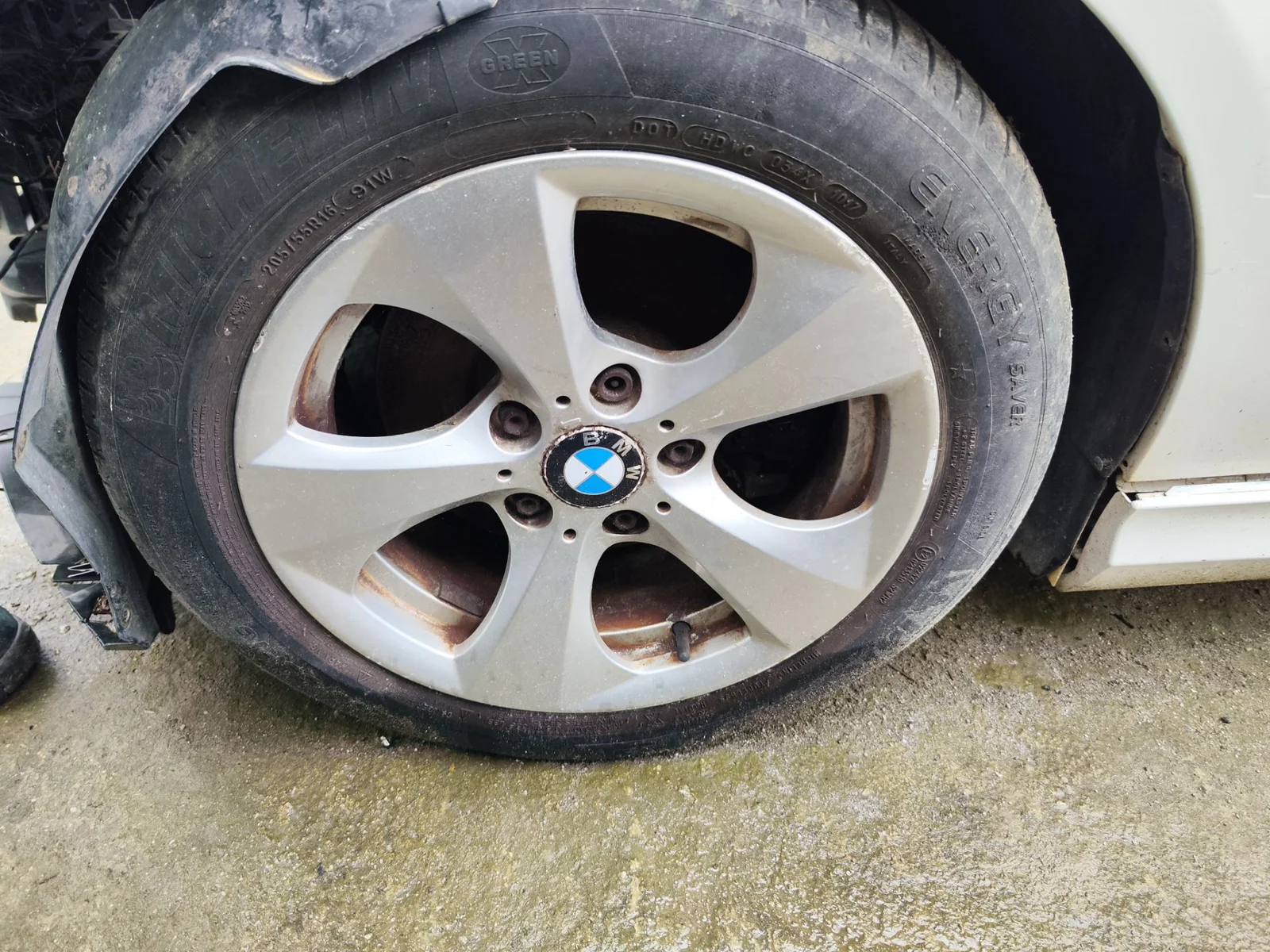 Foto de LLANTA BMW SERIE 3 BERLINA (E90) 2.0 Turbodiesel CAT (143 CV / 105 KW)