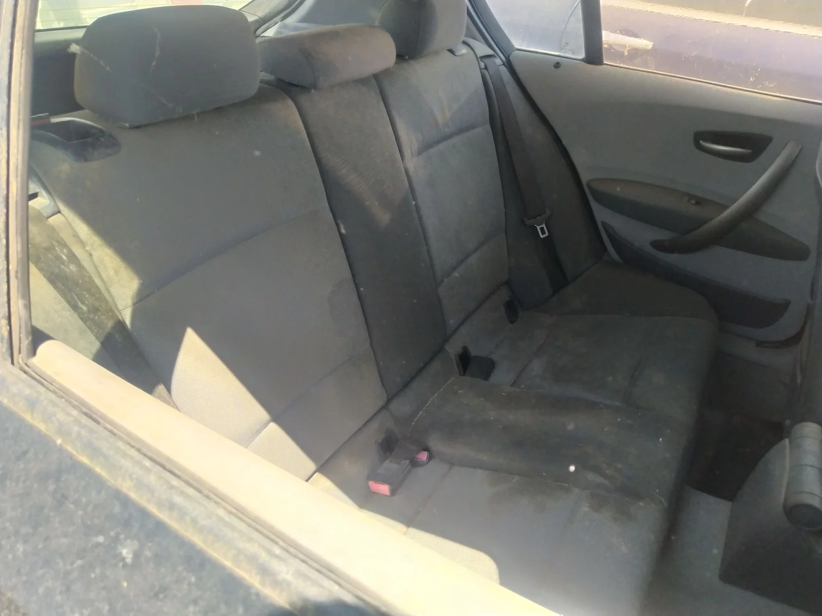 Foto de CINTURON SEGURIDAD TRASERO DERECHO BMW SERIE 1 BERLINA (E81/E87) 2.0 16V Diesel (163 CV / 120 KW)