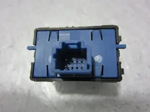 Foto de INTERRUPTOR DACIA DOKKER 1.5 dCi Diesel FAP CAT (90 CV / 66 KW) referencia 251841715R foto 4