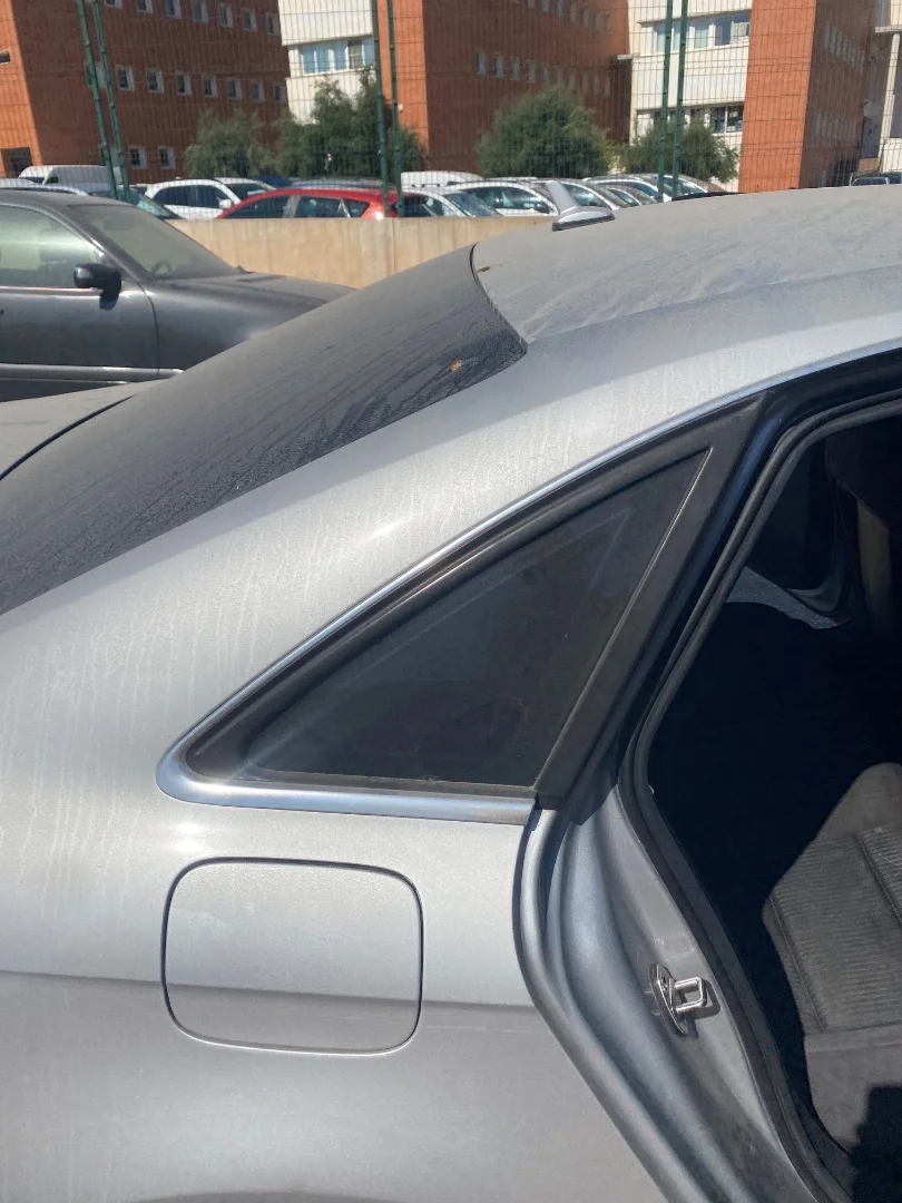 Foto de LUNA CUSTODIA TRASERA DERECHA AUDI A4 BERLINA (8K2) 2.0 16V TDI (143 CV / 105 KW)