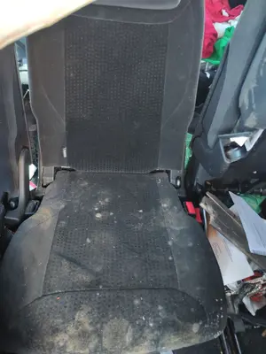 Foto de ASIENTO TRASERO MEDIO CITROEN GRAND C4 PICASSO 1.6 16V HDi FAP (109 CV / 80 KW)