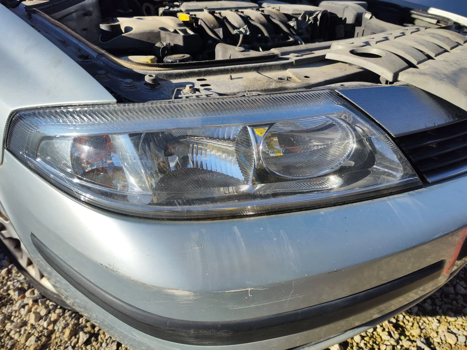Foto de FARO DERECHO RENAULT LAGUNA II (BG0) 1.8 CAT (120 CV / 88 KW)