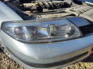Foto de FARO DERECHO RENAULT LAGUNA II (BG0) 1.8 CAT (120 CV / 88 KW)