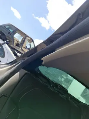 Foto de GOMAS CONTORNO PUERTA RENAULT MEGANE IV BERLINA 5P