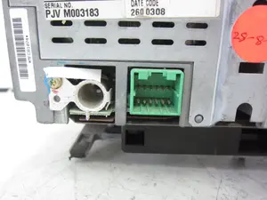 Foto de SISTEMA AUDIO / RADIO CD JAGUAR S-TYPE (03.1999) 4.0 V8 32V CAT (276 CV / 203 KW) referencia PJVM003183 foto 7