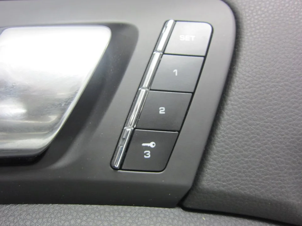 Foto de MANDO MULTIFUNCION PORSCHE CAYENNE (TIPO 92A)