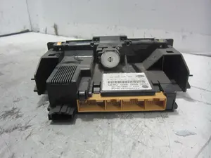 Foto de MANDO CALEFACCION / AIRE ACONDICIONADO AUDI A4 BERLINA (B5) 1.8 20V (125 CV / 92 KW) referencia 8D0820043M foto 5