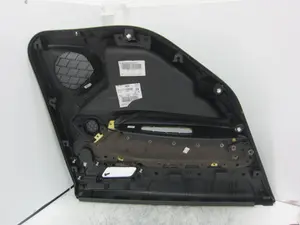 Foto de GUARNECIDO PUERTA TRASERA DERECHA PEUGEOT 308 referencia 98013170ZD
