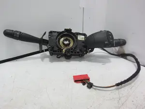 Foto de MANDO MULTIFUNCION RENAULT MEGANE I FASE 2 COUPE (DA...) 1.6  (107 CV / 79 KW) referencia 7700428227