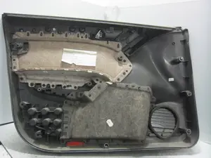 Foto de GUARNECIDO PUERTA DELANTERA DERECHA VOLKSWAGEN GOLF VI (5K1)(10.2008) 1.6 TDI DPF (105 CV / 77 KW) referencia 5K4867012 foto 3