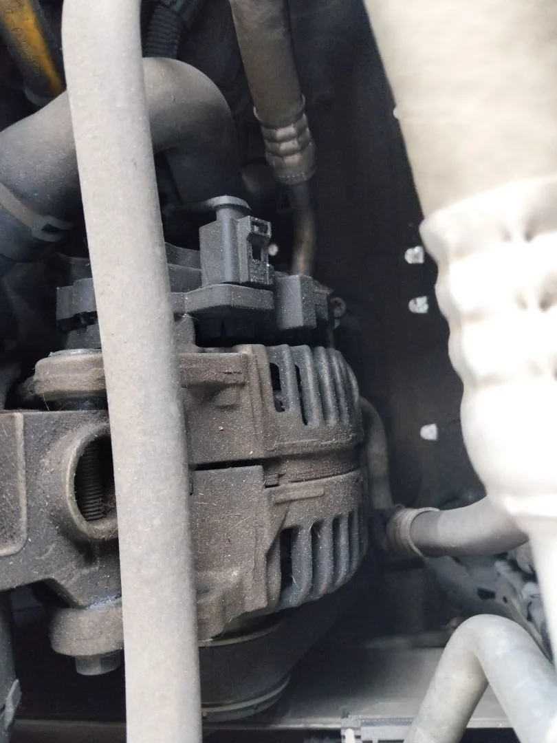 Foto de ALTERNADOR SEAT CORDOBA BERLINA (6L2) 1.9 SDI (64 CV / 47 KW) referencia 038903018P