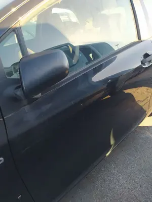 Foto de PUERTA DELANTERA IZQUIERDA TOYOTA YARIS (KSP9/SCP9/NLP9) 1.4 Turbodiesel CAT (90 CV / 66 KW)
