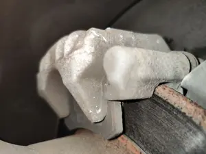 Foto de PINZA DE FRENO TRASERA DERECHA VOLKSWAGEN PASSAT BERLINA (3B2) 1.9 TDI (110 CV / 81 KW) referencia 8E0615424 foto 8