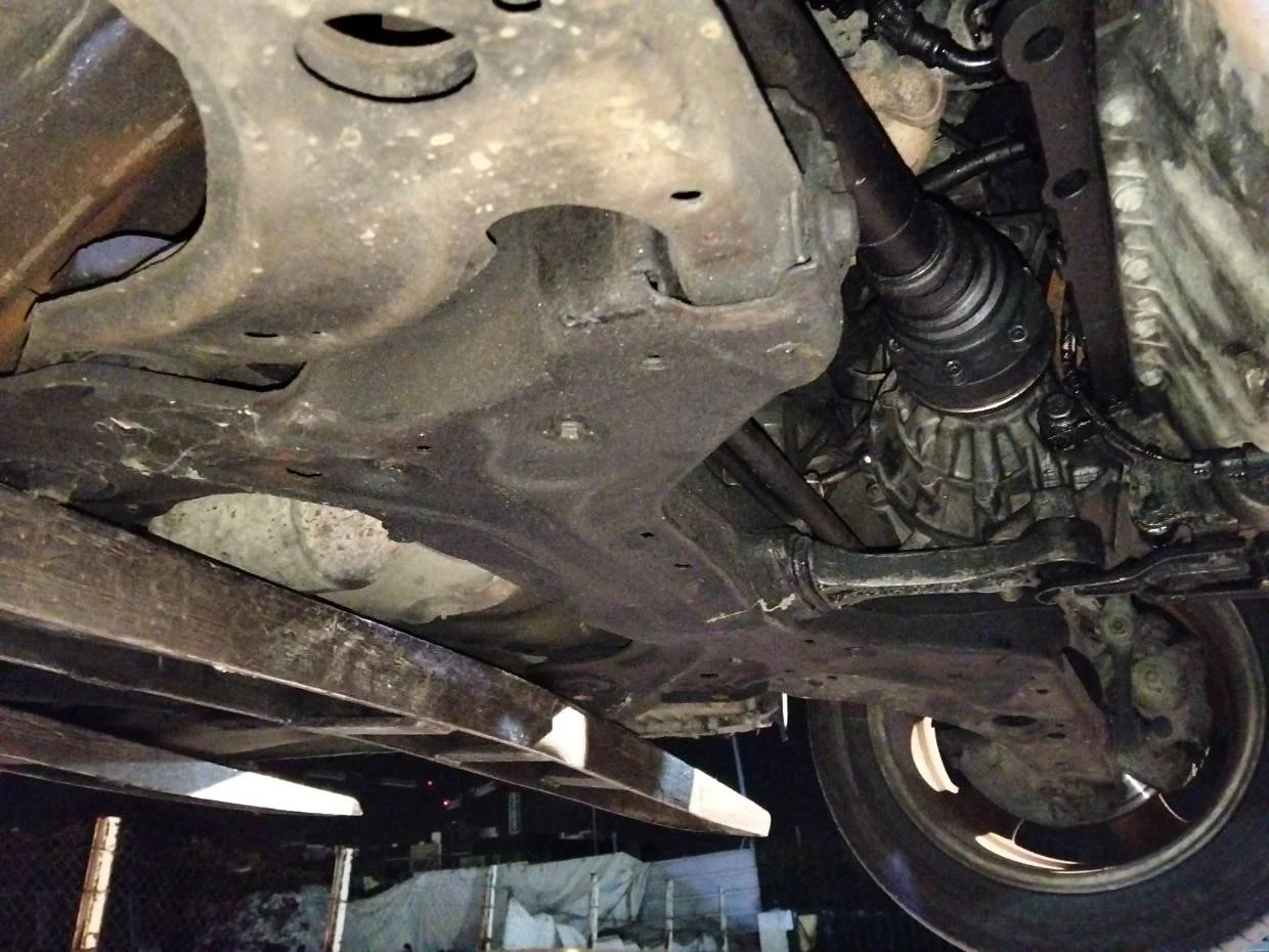 Foto de PUENTE DELANTERO VOLKSWAGEN GOLF IV BERLINA (1J1)(10.1997)