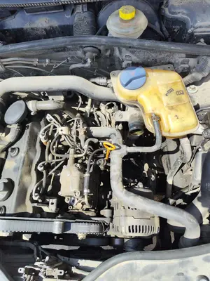 Foto de MOTOR COMPLETO VOLKSWAGEN PASSAT VARIANT (3B5) 1.9 TDI (110 CV / 81 KW) referencia AFN foto 3