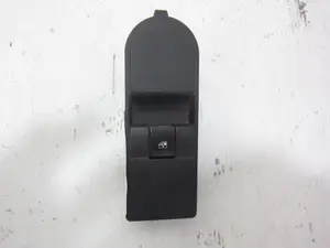 Foto de MANDO ELEVALUNAS DELANTERO DERECHO OPEL ZAFIRA B 1.9 CDTI (120 CV / 88 KW) referencia 13228709