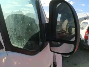 Foto de RETROVISOR DERECHO CITROEN JUMPER FURGÓN GRAN VOLUMEN 2.2 HDI CAT (101 CV / 74 KW) foto 2