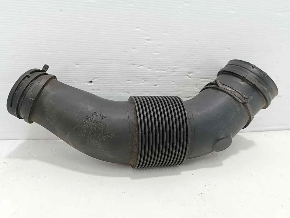 Foto de TUBO PORSCHE CAYENNE (TIPO 92A) referencia 7P0129627