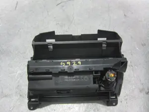 Foto de CENICERO BMW SERIE 3 BERLINA (E46) 3.0 24V Turbodiesel CAT (184 CV / 135 KW) referencia 307090800 foto 4