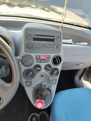 Foto de CONSOLA CENTRAL FIAT II PANDA (169) 1.2 CAT (60 CV / 44 KW)