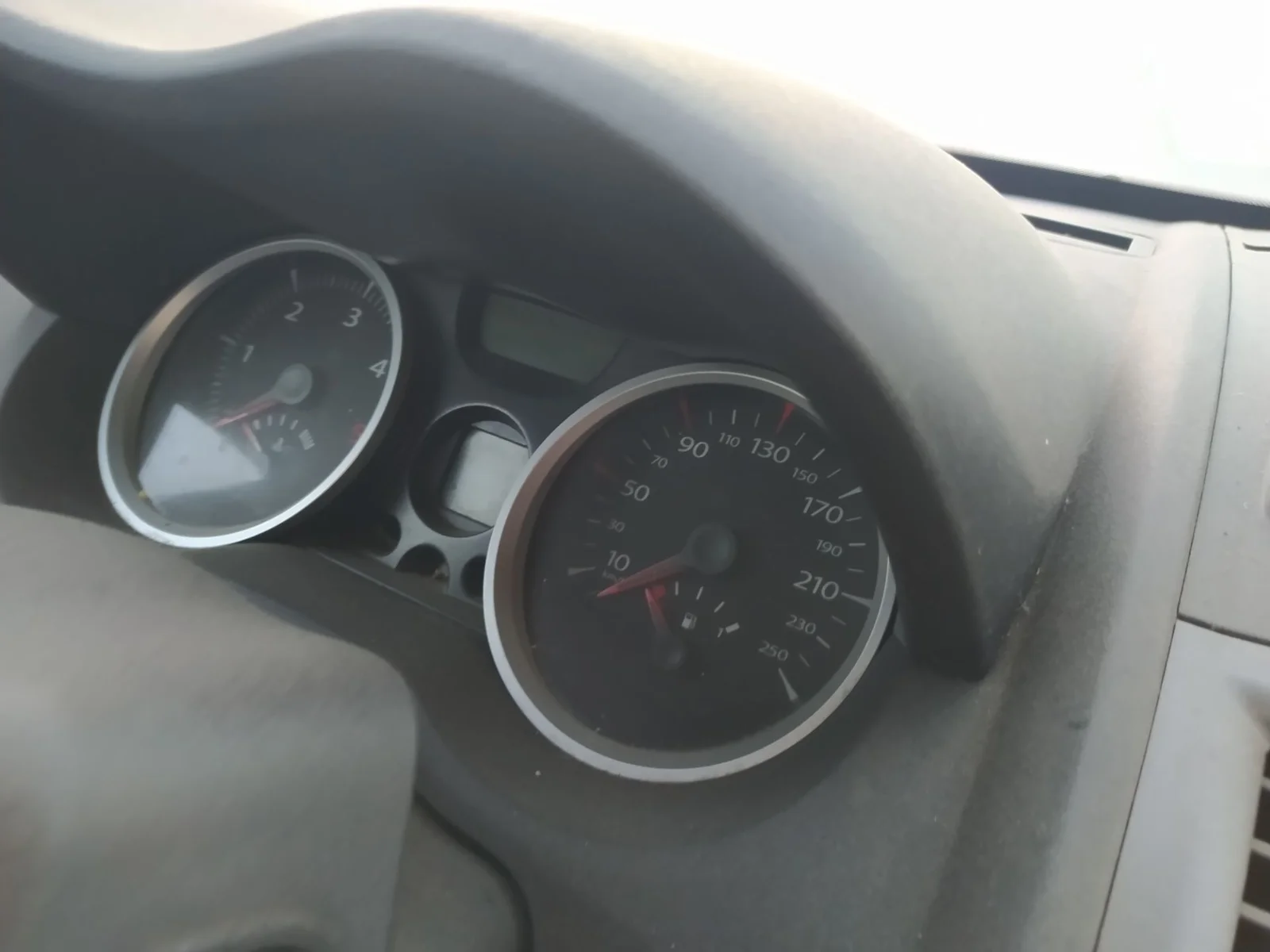 Foto de CUADRO INSTRUMENTOS RENAULT MEGANE II GRANDTOUR 1.9 dCi Diesel FAP (131 CV / 96 KW)