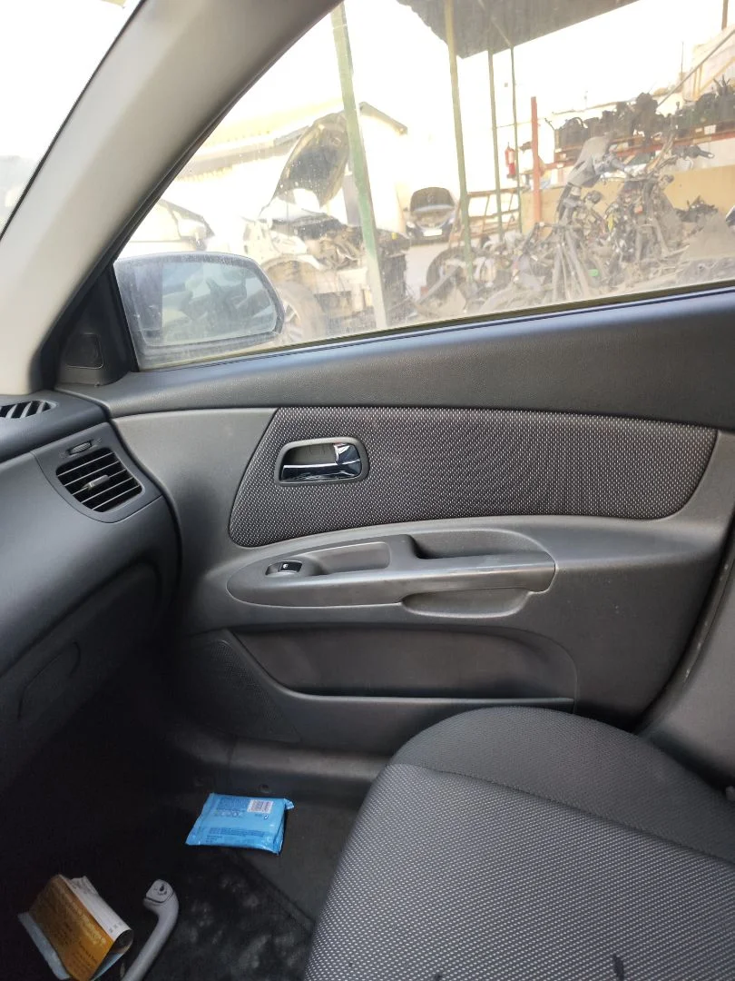 Foto de GUARNECIDO PUERTA DELANTERA DERECHA KIA RIO (JB) 1.5 CRDi (110 CV / 81 KW) referencia 823021G624AEB