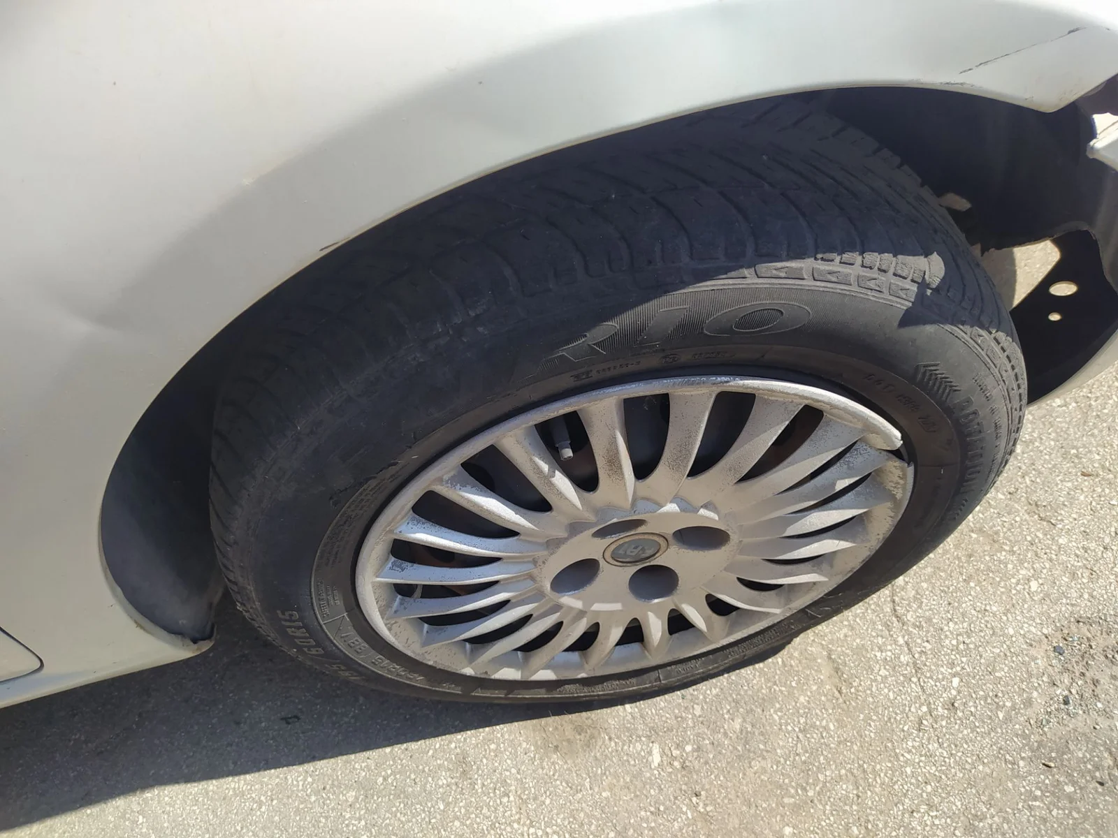 Foto de PINZA DE FRENO DELANTERA DERECHA FIAT GRANDE PUNTO (199) 1.2 CAT (65 CV / 48 KW) referencia 0077365544