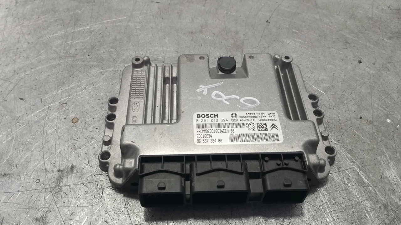 Foto de CENTRALITA MOTOR UCE CITROEN C5 BERLINA 1.6 HDi CAT (9HY / DV6TED4) (109 CV / 80 KW) referencia 9659728480