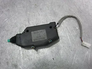 Foto de MOTOR APERTURA Y CIERRE PORTON CHEVROLET REZZO 2.0 CAT (121 CV / 89 KW) referencia 96338708