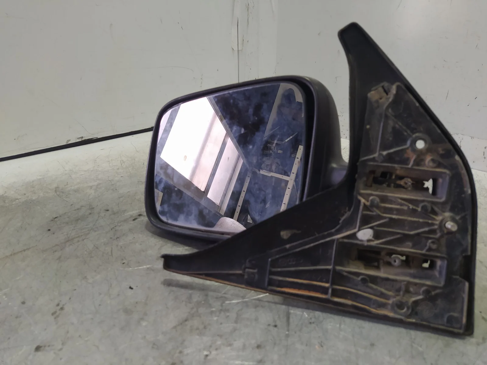 Foto de RETROVISOR IZQUIERDO VOLKSWAGEN T4 TRANSPORTER 1.9 Turbodiesel CAT (ABL) (68 CV / 50 KW)